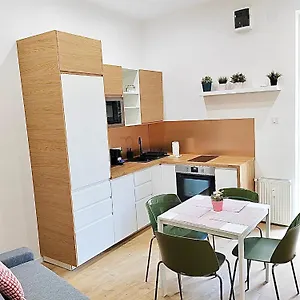 R374 #freeparking Apartament